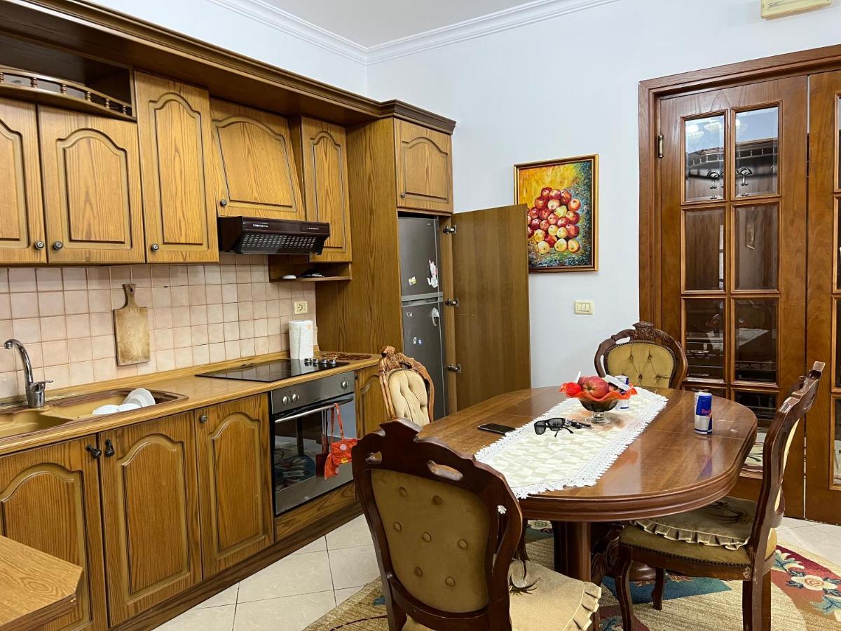 Entire Apartment Castle View بيرات المظهر الخارجي الصورة