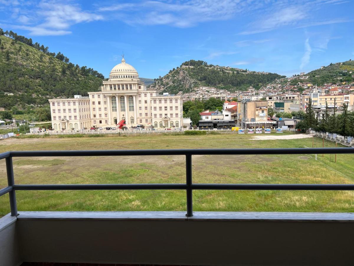 Entire Apartment Castle View بيرات المظهر الخارجي الصورة