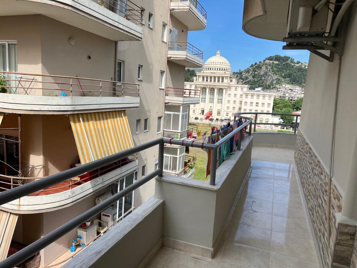 Entire Apartment Castle View بيرات المظهر الخارجي الصورة